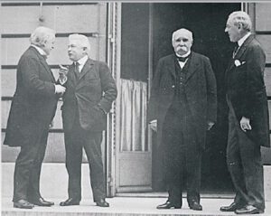 Paris Barış Konferansı’nda İttifak Devletleri liderleri (Soldan sağa: İngiltere, İtalya, Fransa, ABD), Paris (1919)