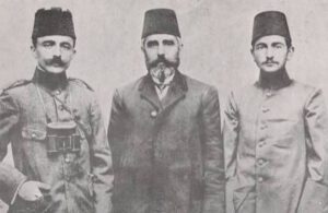 Enver Paşa (Sol başta)