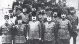 Ali Fuat Paşa (Ön sıra sağ başta)