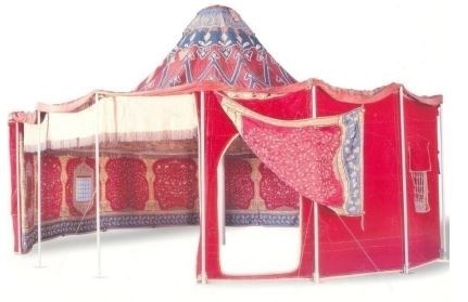 Askeri Müzede korunan Sultan II. Mahmut’a ait tek direkli çadır örneği